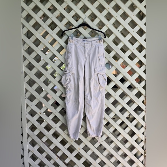 Aritzia Pants - Aritzia tna cargo pants